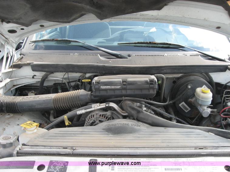 image for item 5220 1999 Dodge Ram 1500 club cab pickup truck