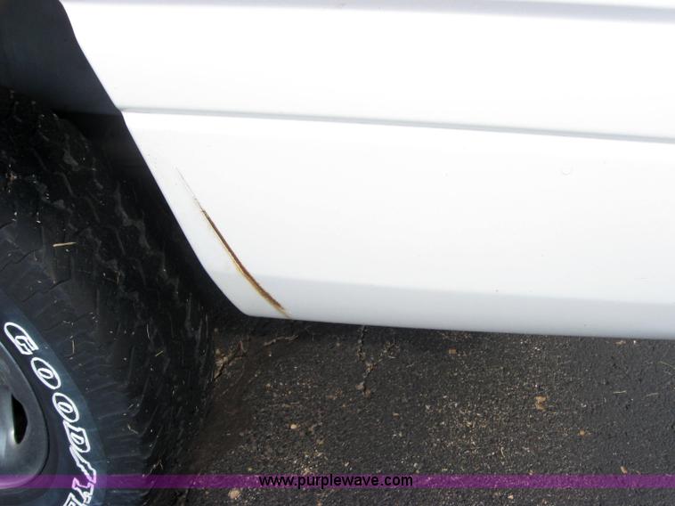 image for item 5220 1999 Dodge Ram 1500 club cab pickup truck