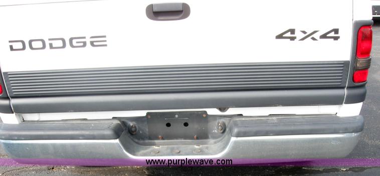 image for item 5220 1999 Dodge Ram 1500 club cab pickup truck