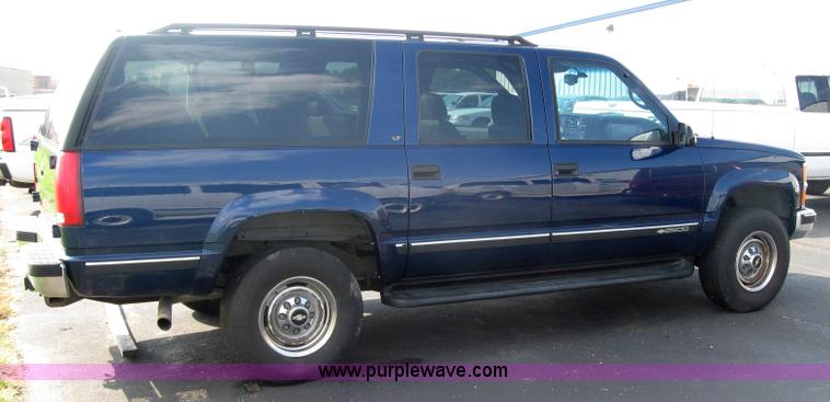 image for item 5221 1997 Chevrolet K2500 Suburban