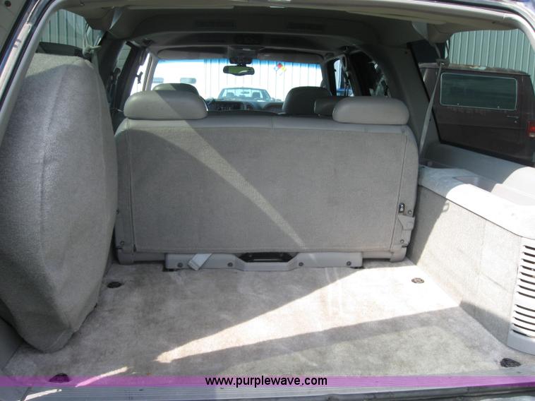 image for item 5221 1997 Chevrolet K2500 Suburban