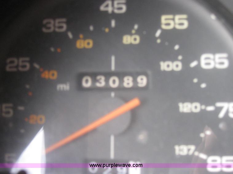 image for item 5222 1989 Dodge Ram Wagon B250