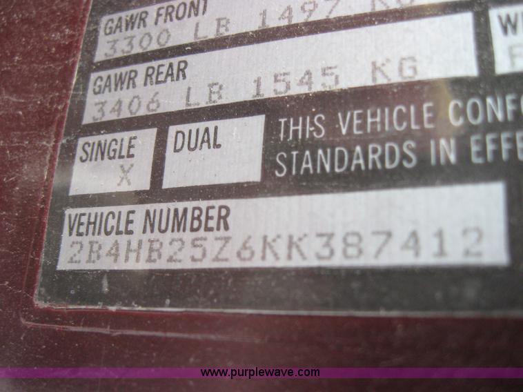 image for item 5222 1989 Dodge Ram Wagon B250