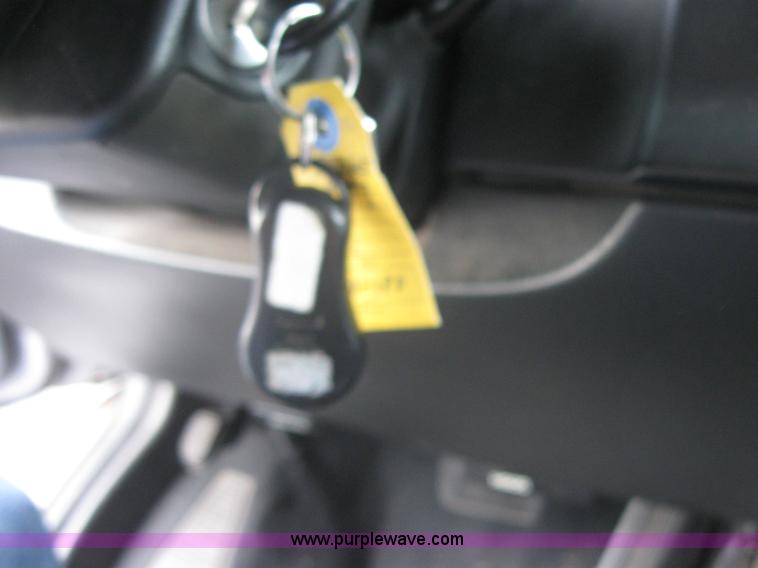 image for item 5224 2001 Dodge Ram Wagon B2500