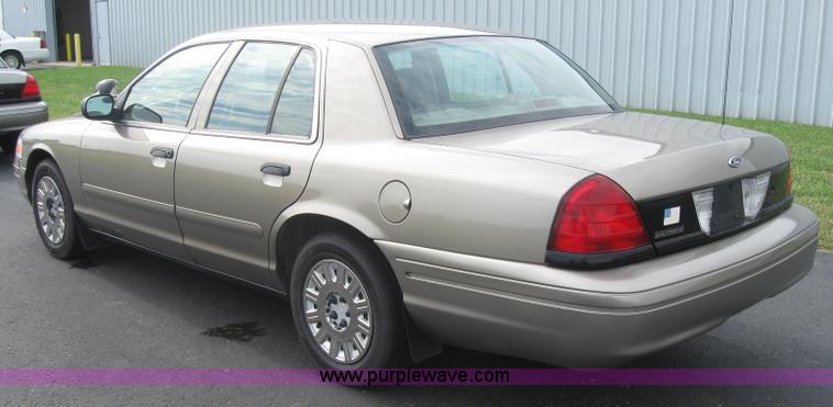 image for item 5225 2005 Ford Crown Victoria Police Interceptor
