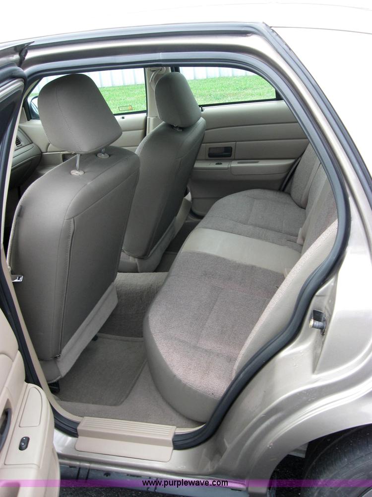 image for item 5225 2005 Ford Crown Victoria Police Interceptor