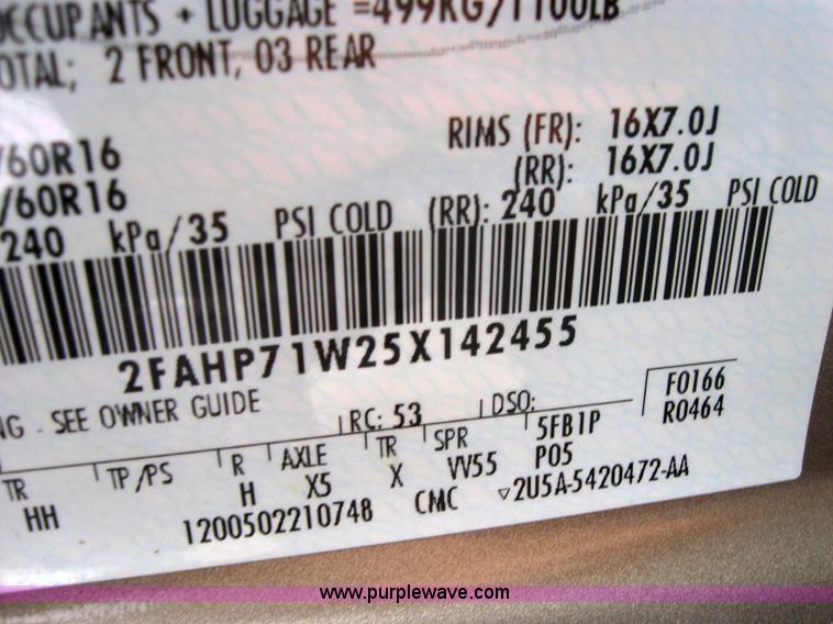 image for item 5225 2005 Ford Crown Victoria Police Interceptor