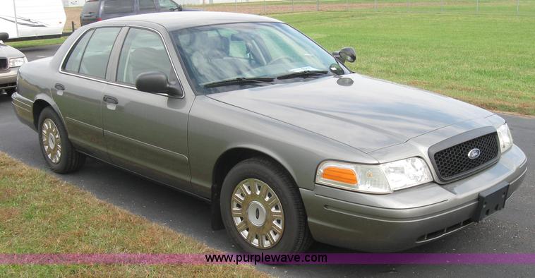 image for item 5226 2004 Ford Crown Victoria Police Interceptor