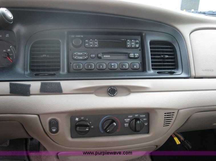 image for item 5226 2004 Ford Crown Victoria Police Interceptor