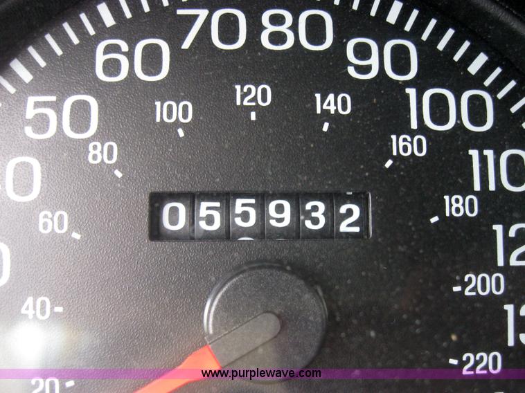 image for item 5226 2004 Ford Crown Victoria Police Interceptor