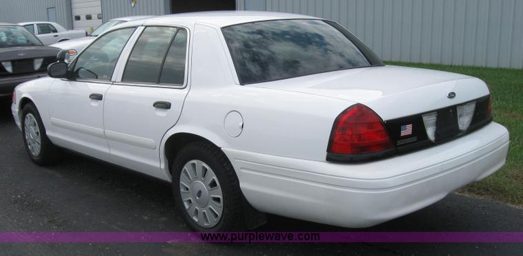 image for item 5227 2007 Ford Crown Victoria Police Interceptor