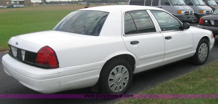 image for item 5227 2007 Ford Crown Victoria Police Interceptor
