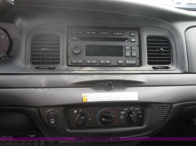 image for item 5227 2007 Ford Crown Victoria Police Interceptor
