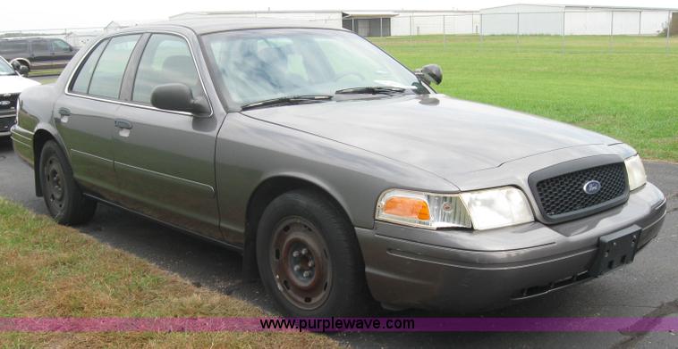 image for item 5228 2003 Ford Crown Victoria Police Interceptor