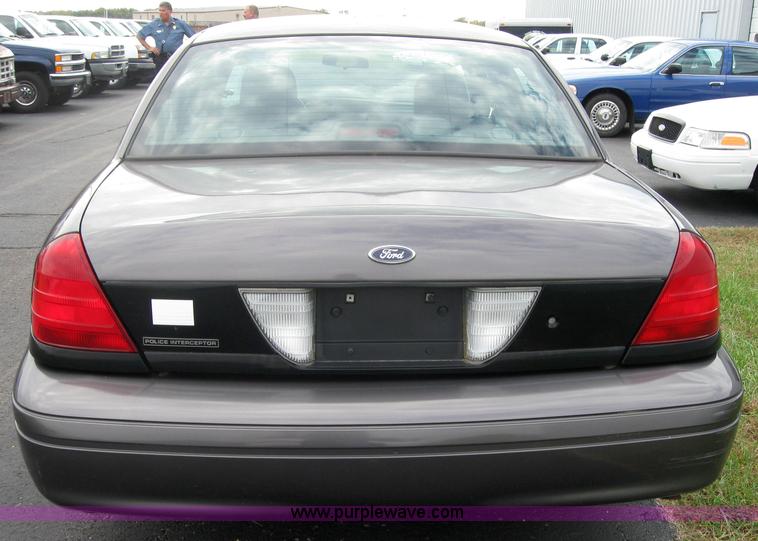image for item 5228 2003 Ford Crown Victoria Police Interceptor
