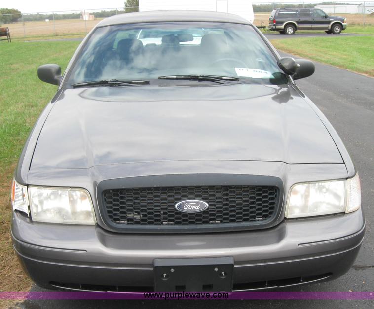 image for item 5228 2003 Ford Crown Victoria Police Interceptor
