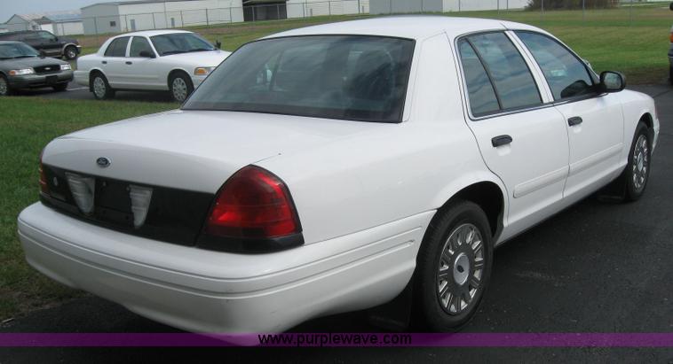 image for item 5229 2004 Ford Crown Victoria Police Interceptor