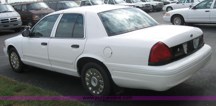 image for item 5229 2004 Ford Crown Victoria Police Interceptor