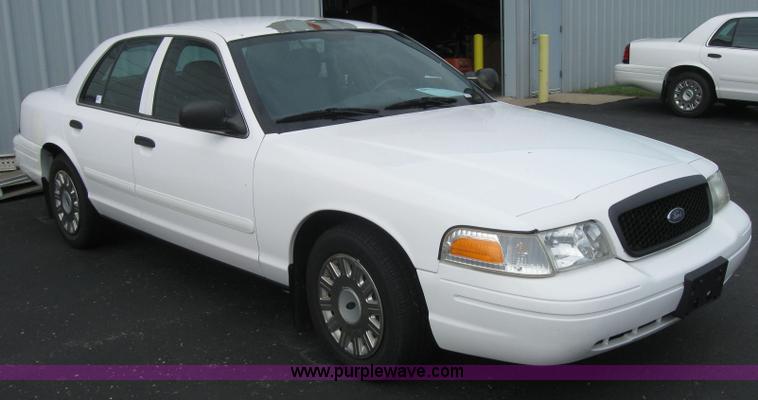 image for item 5231 2004 Ford Crown Victoria Police Interceptor