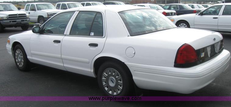 image for item 5231 2004 Ford Crown Victoria Police Interceptor