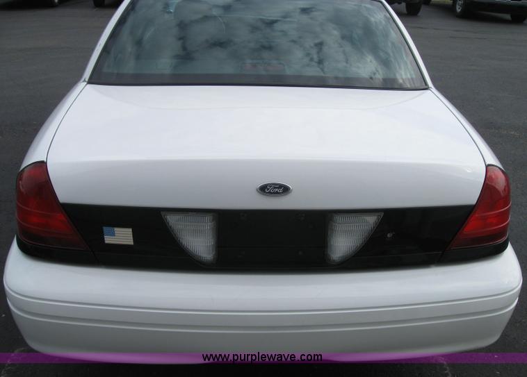image for item 5231 2004 Ford Crown Victoria Police Interceptor