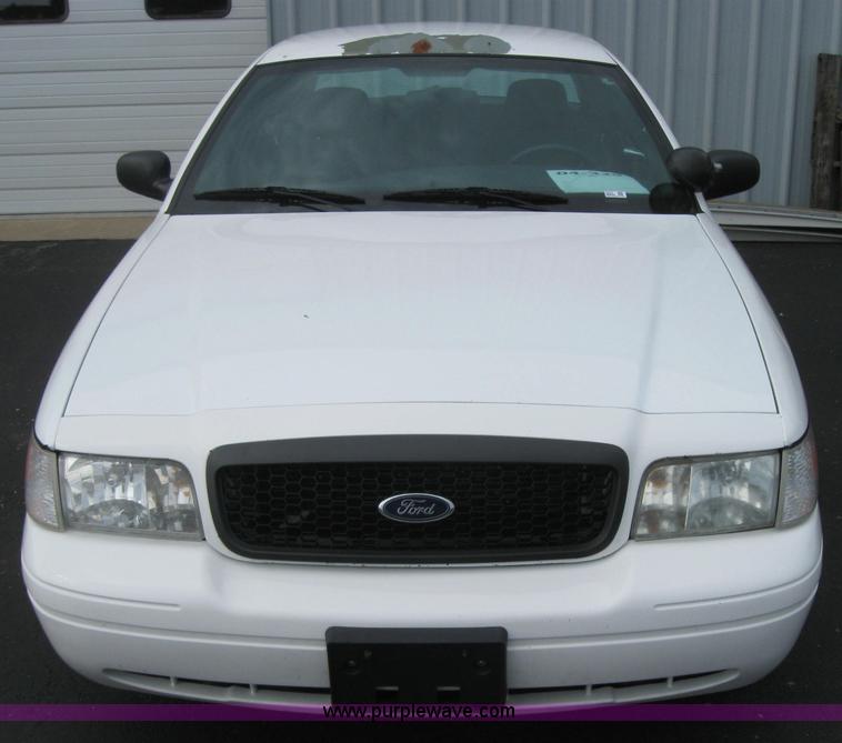 image for item 5231 2004 Ford Crown Victoria Police Interceptor
