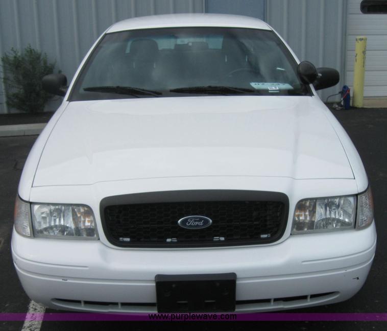 image for item 5232 2007 Ford Crown Victoria Police Interceptor