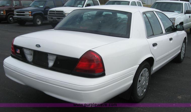 image for item 5233 2008 Ford Crown Victoria Police Interceptor