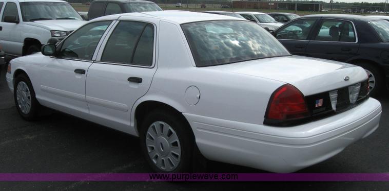 image for item 5233 2008 Ford Crown Victoria Police Interceptor