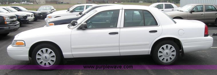 image for item 5233 2008 Ford Crown Victoria Police Interceptor