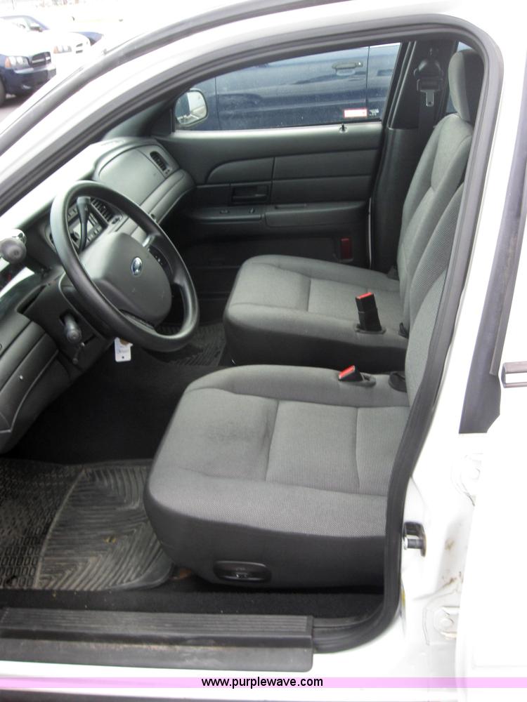 image for item 5233 2008 Ford Crown Victoria Police Interceptor