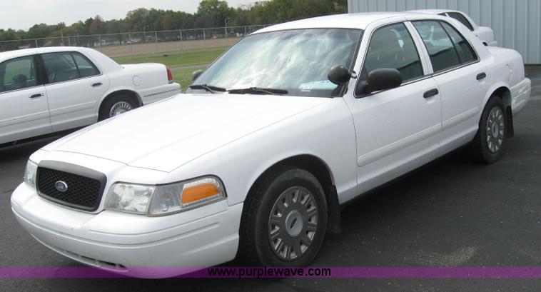 image for item 5236 2004 Ford Crown Victoria Police Interceptor