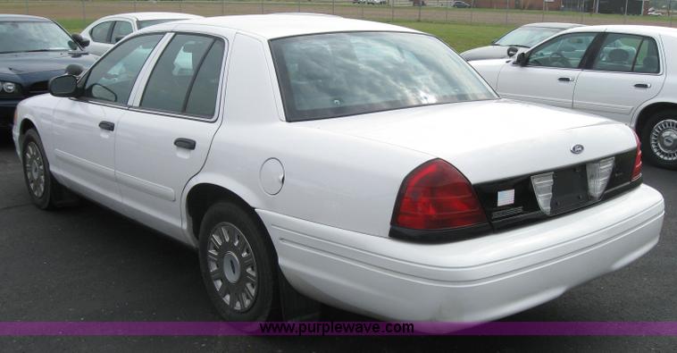 image for item 5236 2004 Ford Crown Victoria Police Interceptor
