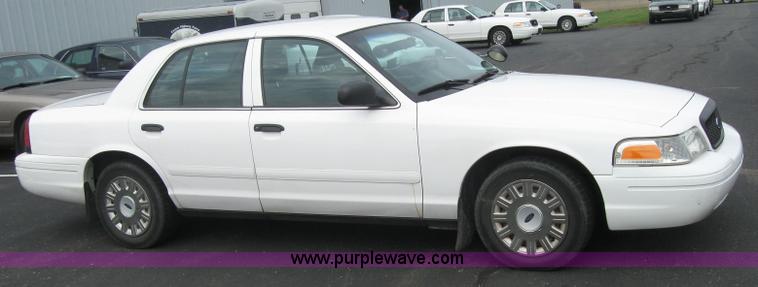 image for item 5236 2004 Ford Crown Victoria Police Interceptor