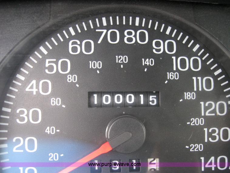 image for item 5236 2004 Ford Crown Victoria Police Interceptor