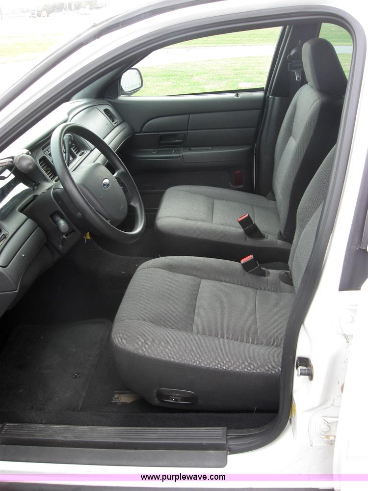 image for item 5237 2008 Ford Crown Victoria Police Interceptor