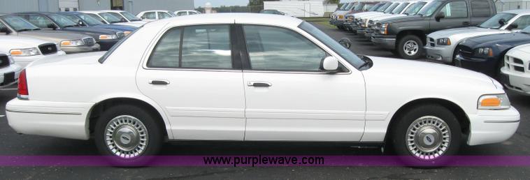 image for item 5238 2000 Ford Crown Victoria Police Interceptor