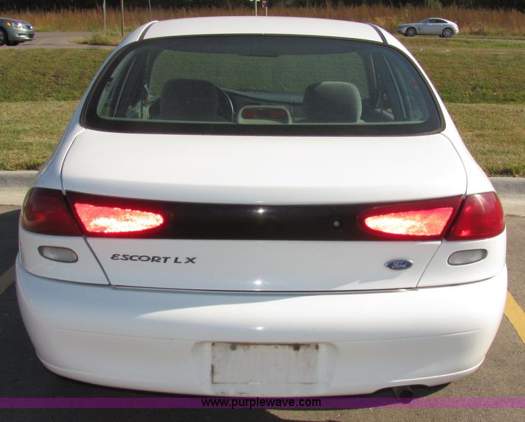 image for item 2100 1997 Ford Escort LX