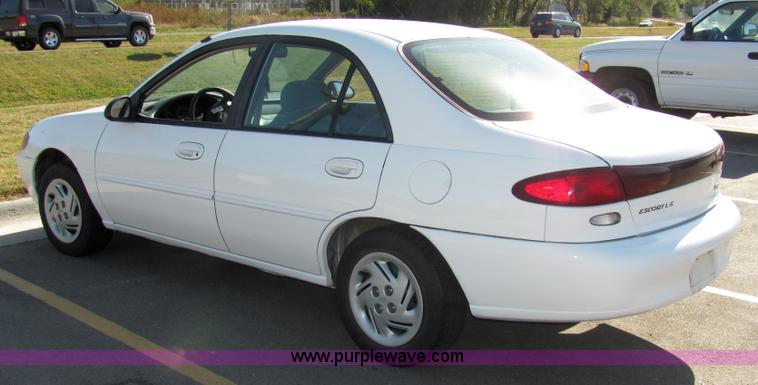 image for item 2100 1997 Ford Escort LX