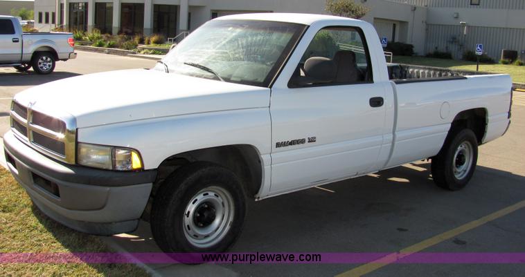 image for item 2101 1999 Dodge Ram 1500 pickup truck
