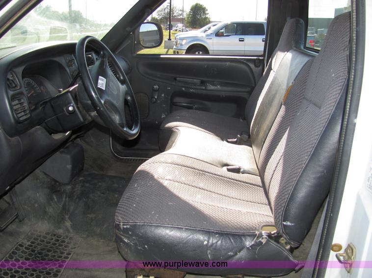 image for item 2101 1999 Dodge Ram 1500 pickup truck