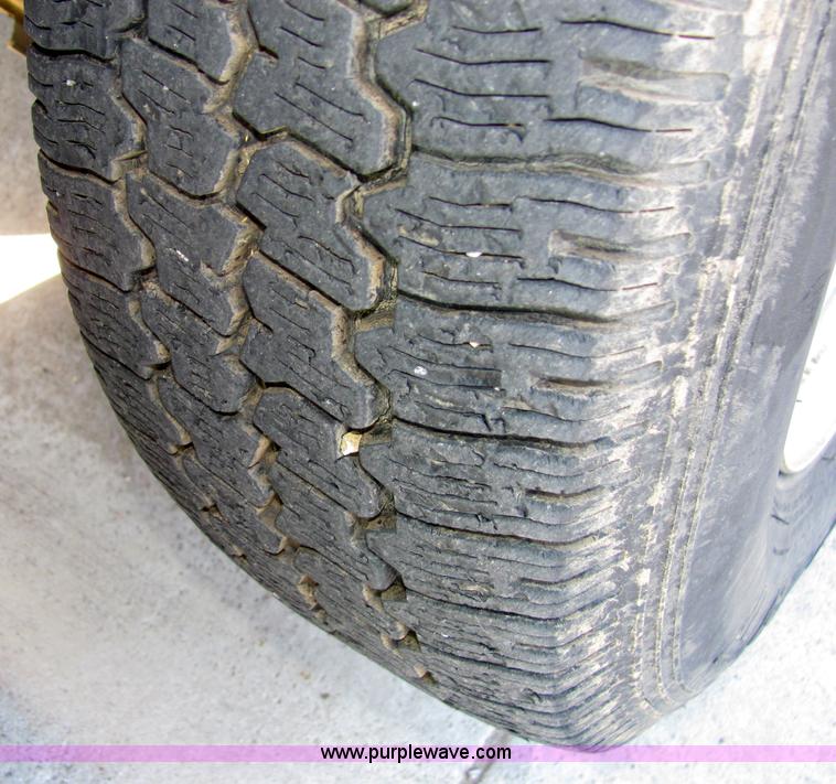 image for item 2101 1999 Dodge Ram 1500 pickup truck