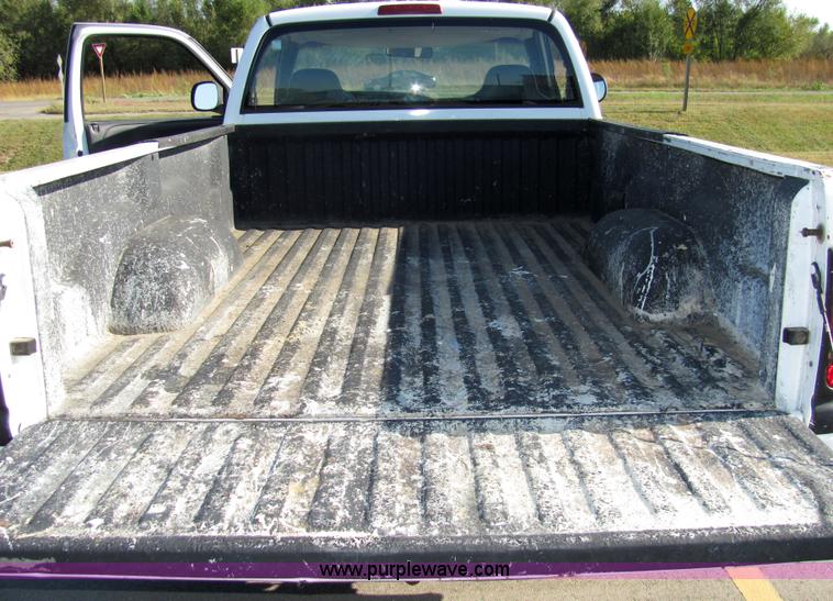 image for item 2101 1999 Dodge Ram 1500 pickup truck