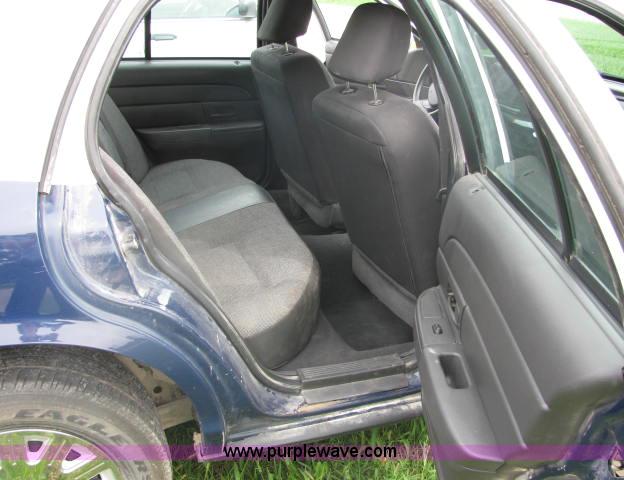image for item 2582 2005 Ford Crown Victoria Police Interceptor