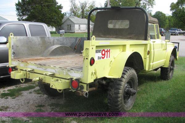 image for item 2587 1969 Jeep Kiser 1-1/4 ton truck