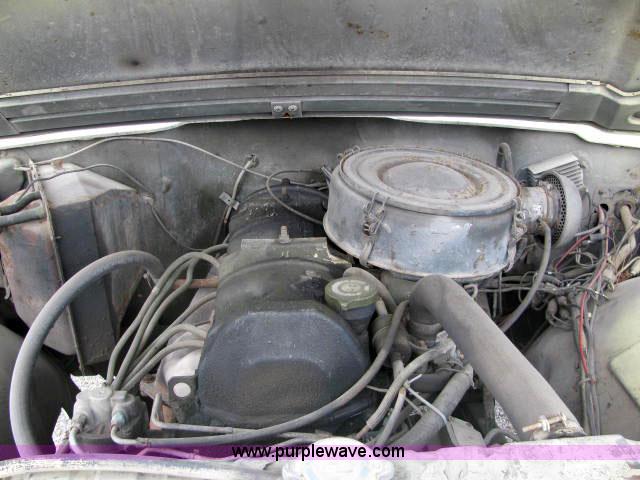 image for item 2587 1969 Jeep Kiser 1-1/4 ton truck