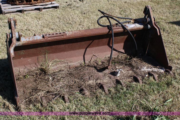 Bobcat skid steer combo bucket in Shawnee, KS Item 4696 sold Purple