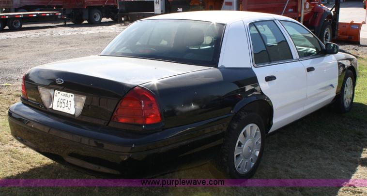 image for item 4800 2007 Ford Crown Victoria Police Interceptor