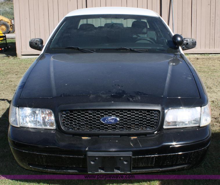 image for item 4800 2007 Ford Crown Victoria Police Interceptor