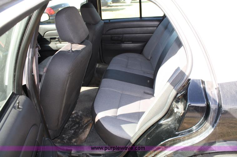 image for item 4800 2007 Ford Crown Victoria Police Interceptor